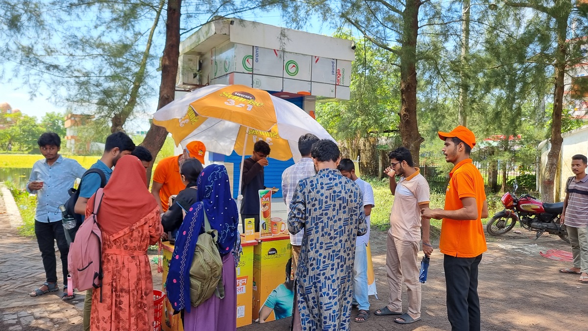Brand Activation Event with Nestle Bangladesh PLC: FREE hot Nescafé Sunrise in paper cups