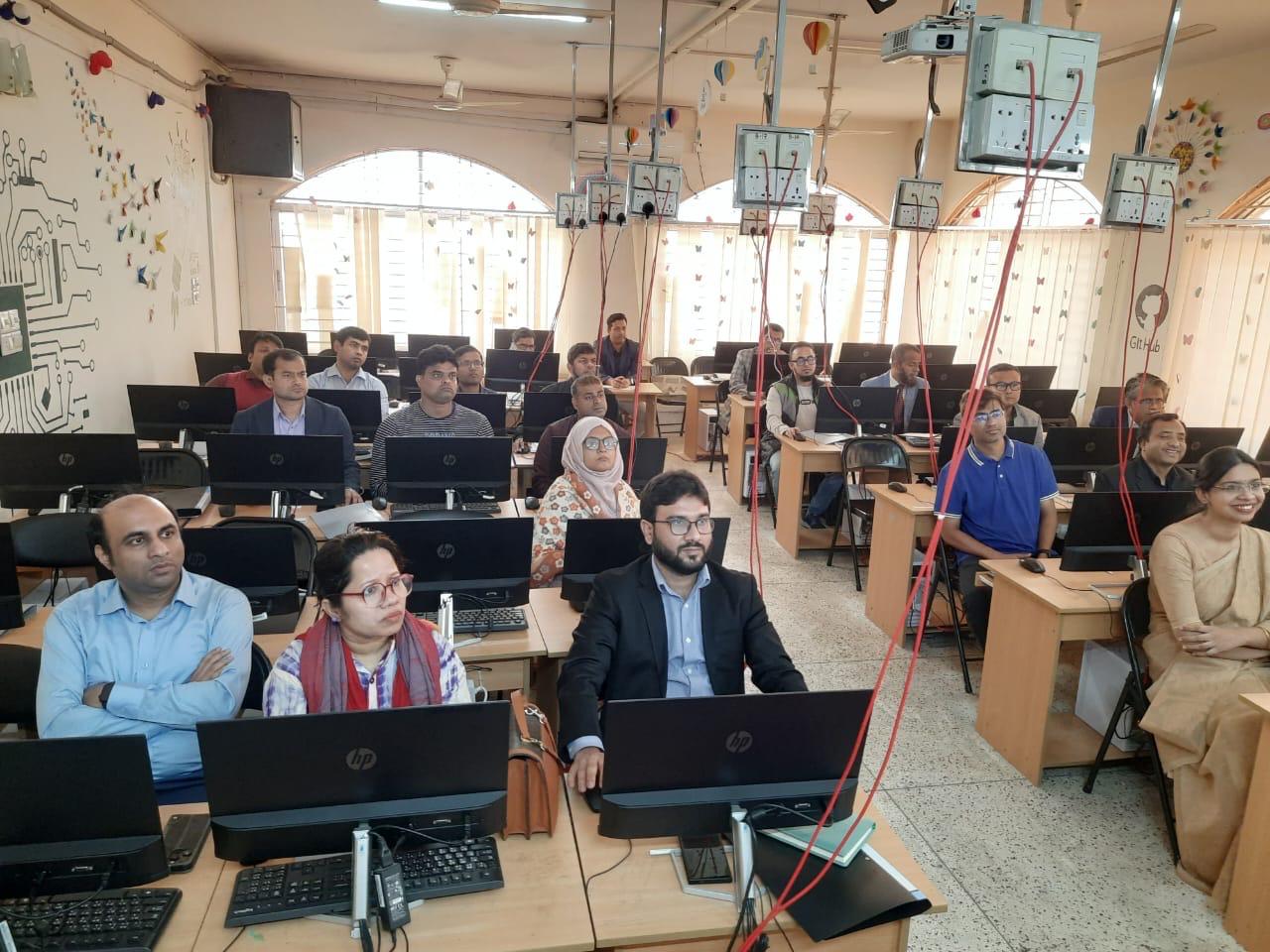 বরিশাল লগইনের ইনস্টিটিউশনাল কোয়ালিটি এস‍্যুরেন্স সেল ( আইকিউএসি) এর আয়োজনে “Capacity Building Workshop on D-Nothi Management-1” শীর্ষক প্রশিক্ষণ কর্মশালা অনুষ্ঠিত